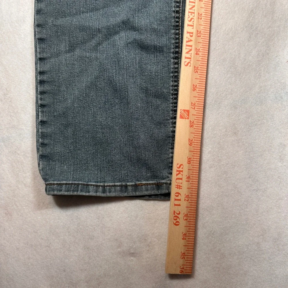 Signature Levi Strauss Jeans Mens 38x34 Athletic Fit Blue Denim Good Stretch